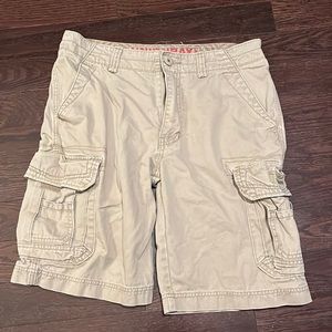 khaki urban pipeline cargo shorts size 32